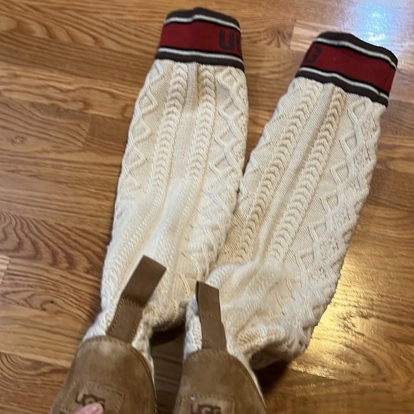 UGG Classic Sweater Letter Tall Chestnut Platform Boots sz US 8 NEW - Picture 12 of 16